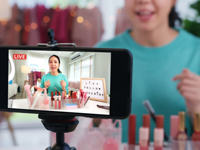 Rà soát kê khai, nộp thuế sau những phiên livestream bán hàng triệu USD