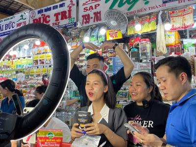 Rà soát việc nộp thuế của cá nhân livestream bán hàng trên mạng