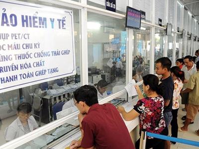 Có thẻ bảo hiểm y tế vẫn phải tự mua thuốc ngoài phạm vi thanh toán 