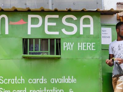 Các ông lớn từ Visa đến Paypal đều phải "chào thua" một ứng dụng thanh toán di động châu Phi 