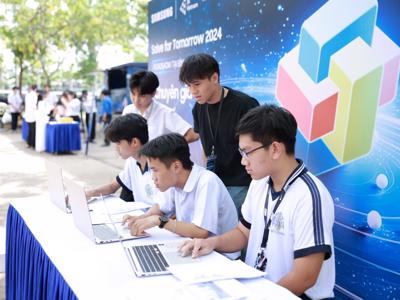 Chuyến xe Solve for Tomorrow chở đam mê khoa học công nghệ