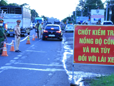 Ùn tắc giao thông, tai nạn do vi phạm nồng độ cồn giảm sâu nửa đầu năm