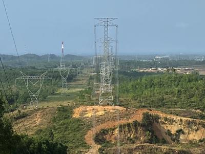 Phấn đấu hoàn thành đường dây 500 kV mạch 3 vào dịp kỷ niệm các ngày lễ lớn