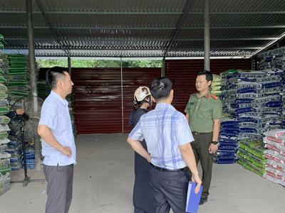 Ngăn chặn số lượng lớn phân bón giả chuẩn bị tuồn ra thị trường