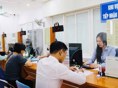 Hơn 800.000 người lao động nhận trợ cấp thất nghiệp mỗi năm