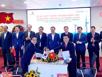 Korean CS Wind invests $200 mln in wind power equipment factory in the Mekong Delta's Long An province