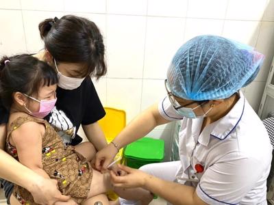 Hà Nội  triển khai chiến dịch tiêm vaccine sởi cho trẻ từ 1 - 5 tuổi 