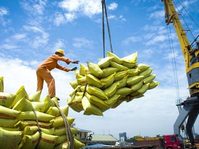UOB raises Vietnam's 2024 GDP growth forecast to 6.4%