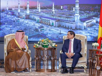 Tập đoàn đầu tư công nghiệp lớn nhất Saudi Arabia muốn gắn bó và mở rộng đầu tư tại Việt Nam