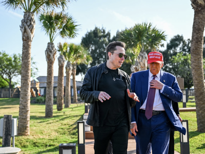 Cổ phiếu Tesla tăng gần 70% từ sau bầu cử Mỹ, Elon Musk cán mốc tài sản 400 tỷ USD