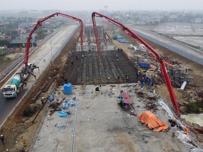 Cổ phiếu đầu tư công sẽ sớm trở lại và "lợi hại" hơn? 