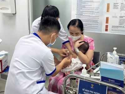 Bộ Y tế nêu giải pháp cho trẻ mắc sởi khi chưa đủ tuổi tiêm vaccine