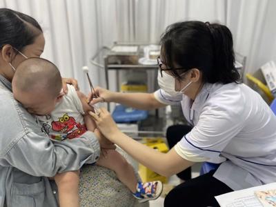 Hà Nội đề xuất tiêm vaccine sởi cho trẻ từ 6 đến dưới 9 tháng tuổi 