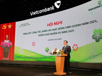 Vietcombank vững thế dẫn đầu, bứt phá với dấu ấn xanh