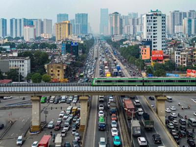 Hàng trăm nghìn lượt khách lựa chọn đường sắt đô thị để di chuyển trong dịp Tết Nguyên đán