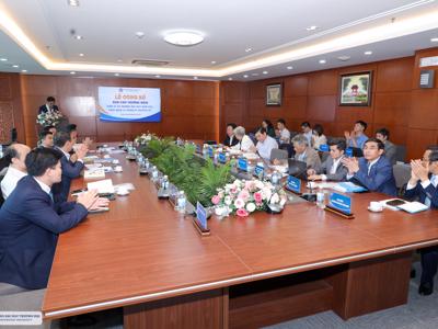Kinh tế Việt Nam 2025: Bứt phá nhờ cải cách thể chế và đầu tư công hiệu quả