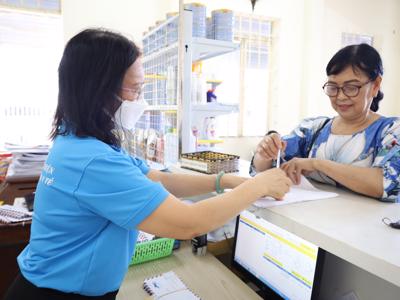 Thủ tướng chỉ đạo chi trả lương hưu tháng 5 sớm