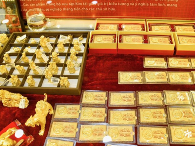 Đà giảm của giá vàng trong nước chưa bằng một nửa so với thế giới