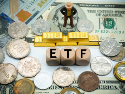 Dự báo 4 ETF sẽ bán ra 9 triệu cổ phiếu VPB, mua vào 12 triệu cổ phiếu HPG