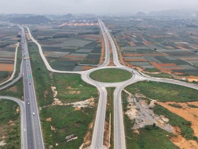 [Phóng sự ảnh]: Cận cảnh tuyến đường gần 2.000 tỷ vừa khánh thành tại Ninh Bình
