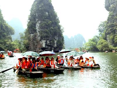 Doanh thu du lịch tỉnh Ninh Bình đạt hơn 6.000 tỷ đồng