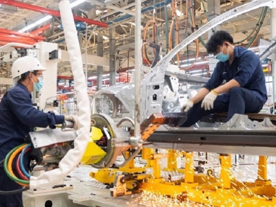 PMI tháng 4 chỉ đạt 45,6 điểm, ngành sản xuất Việt Nam chịu tác động mạnh từ việc áp thuế của Hoa Kỳ