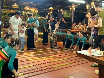Du lịch cộng đồng - hướng phát triển kinh tế xanh cho miền Tây Thanh Hóa