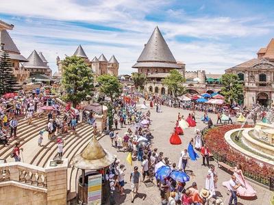 Khối ngành du lịch, dịch vụ là bệ đỡ giúp kinh tế Đà Nẵng tiếp tục đà tăng trưởng bứt phá