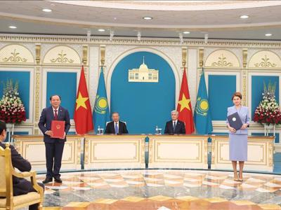 Tổng Bí thư Tô Lâm chứng kiến Lễ trao các văn kiện hợp tác song phương Việt Nam – Kazakhstan
