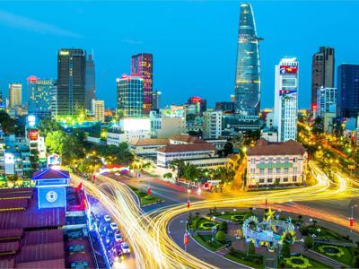 TP.HCM: Tiêu dùng bứt tốc, kinh tế tháng 4 khởi sắc toàn diện