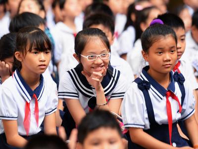 Đề xuất bỏ quy định đuổi học, cảnh cáo trước toàn trường với học sinh