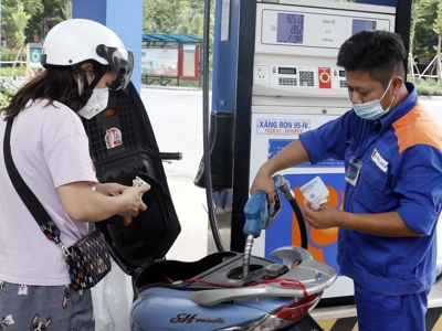 Xăng là mặt hàng thiết yếu, không nên đánh thuế tiêu thụ đặc biệt