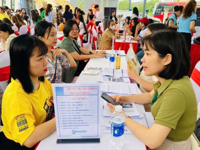 Đưa cơ hội việc làm đến gần với lao động trẻ 