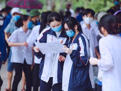Bổ sung quy định về miễn học phí, đề xuất bỏ Bằng tốt nghiệp Trung học cơ sở