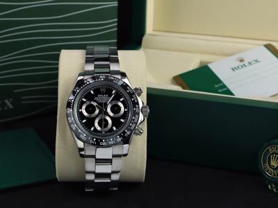 Rolex cố gắng kiểm soát vị thế độc quyền tại Trung Quốc