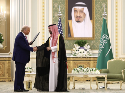Ông Trump sang thăm, Saudi Arabia hứa chi 600 tỷ USD mua hàng và đầu tư vào Mỹ