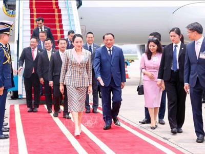 Thủ tướng Thái Lan bắt đầu thăm chính thức Việt Nam