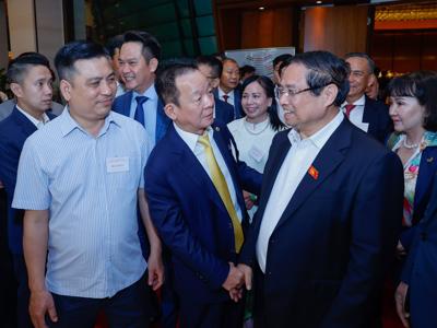 Thủ tướng Chính phủ đối thoại với các doanh nhân ngay tại hội nghị quán triệt và triển khai Nghị quyết 68