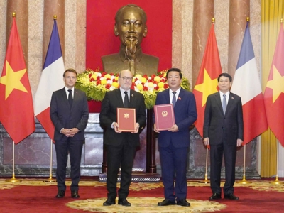 Thúc đẩy hợp tác trong lĩnh vực giao thông giữa Việt Nam và Pháp