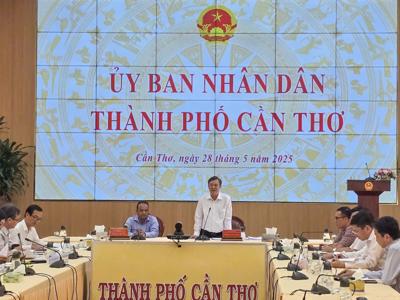 Cần Thơ, Sóc Trăng và Hậu Giang họp bàn về chỉ tiêu phát triển kinh tế - xã hội giai đoạn 2025 –2030