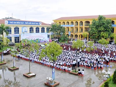 Giữ ổn định hệ thống trường học, trạm y tế tại địa phương khi sáp nhập 