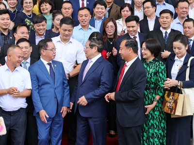 Chính phủ cam kết tháo gỡ loạt vướng mắc từ đất đai, thủ tục đến vốn và hạ tầng