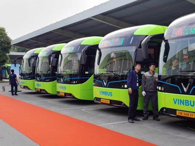 Hà Nội khánh thành tuyến xe buýt điện kết nối với tuyến đường sắt đô thị Cát Linh - Hà Đông sang khu vực Đông Anh