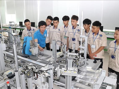 Nghệ An hái "quả ngọt" từ đề án đào tạo, phát triển nhân lực