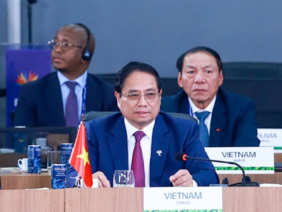 Thủ tướng nêu 3 đề xuất quan trọng tại Phiên thảo luận cấp cao BRICS mở rộng