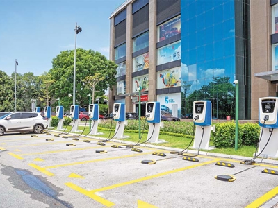 Hà Nội thành lập tổ công tác liên ngành về chuyển đổi xe điện và xây dựng trạm sạc