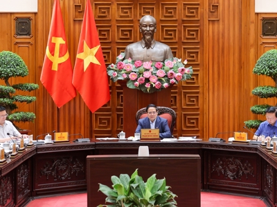 Thủ tướng: Thích ứng linh hoạt và hiệu quả với tình hình để đạt tăng trưởng 8,3-8,5%