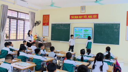 Khuyến khích ứng dụng AI trong dạy thêm tại Nghệ An