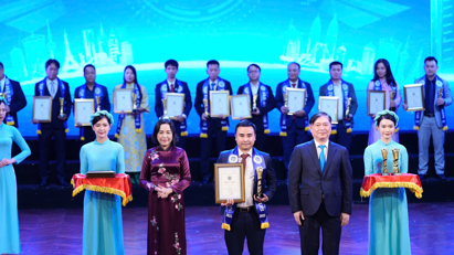 Hệ sinh thái sản phẩm số Meey Group liên tiếp giành giải tại Top Công nghiệp 4.0 Việt Nam