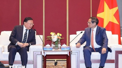 PM seeks investment in Tianjin talks with Chinese corporations